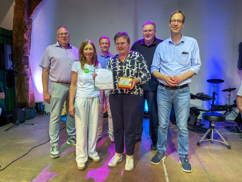 Maria Schmees_Gemeinschaft mit Herz